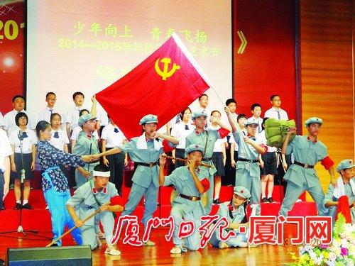 春运首日成都公交集市开幕